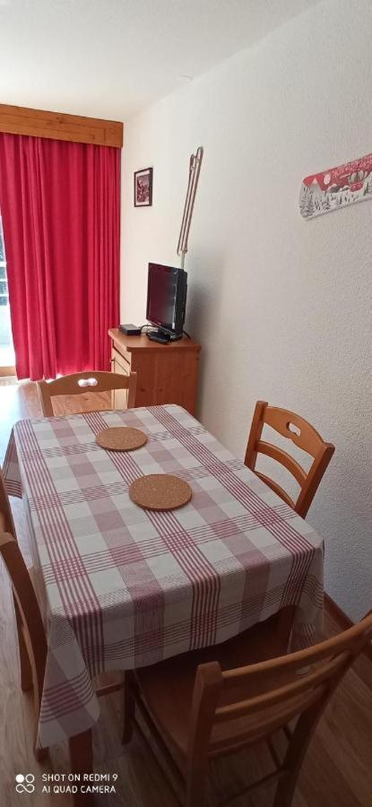 Studio Chamrousse 1700 Pour 4 Personnes - Au Calme - Avec Wifi Bagian luar foto